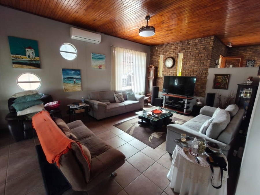 4 Bedroom Property for Sale in Cashan North West